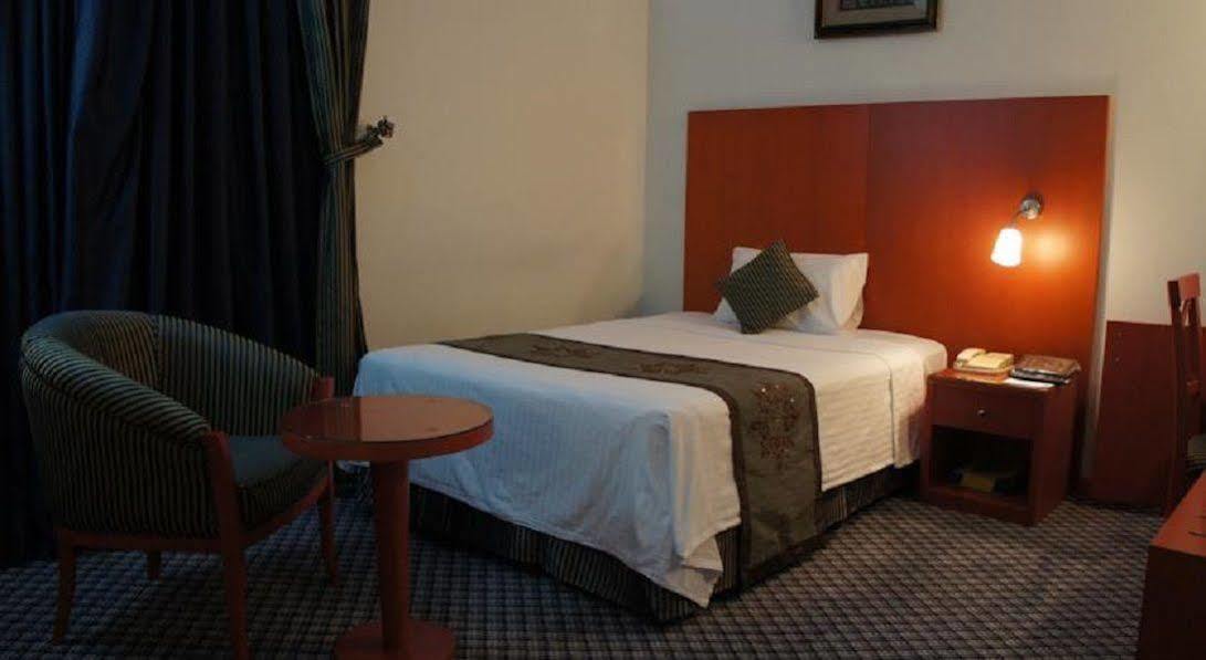 Dream Palace Hotel Dubai Eksteriør bilde